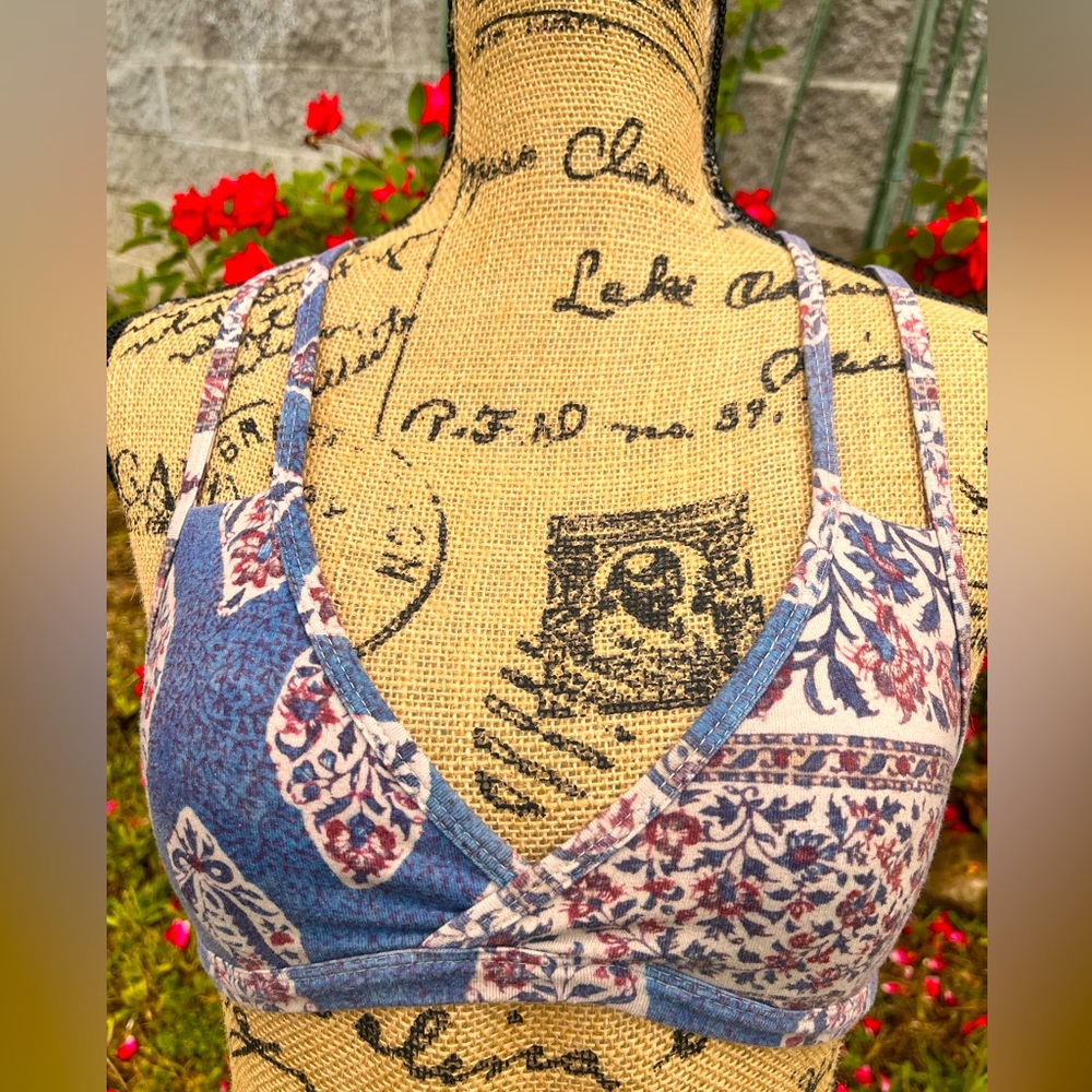 CHASER intimates • soft boho strappy patchwork floral print bralette •size small